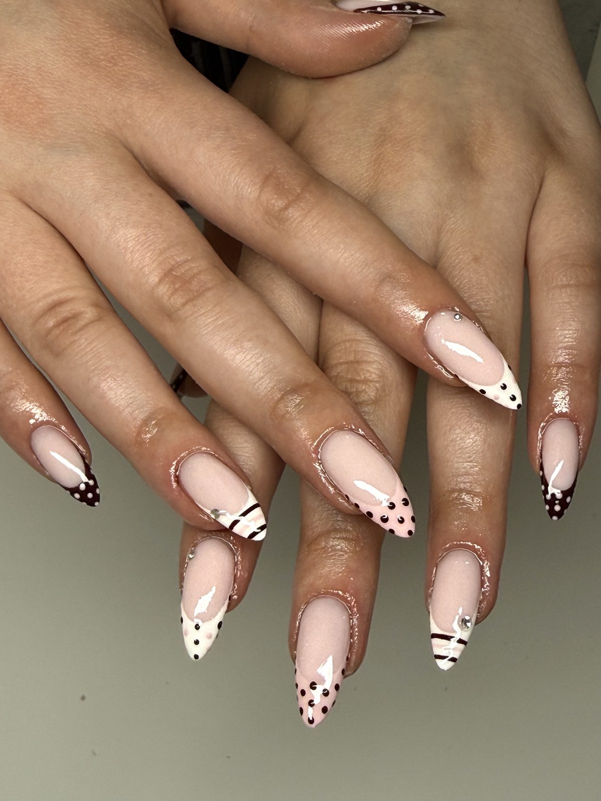 Nail art à pois